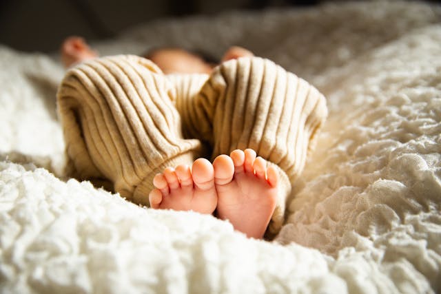 Bebek Ayakları Sıcak Tutma Yöntemleri ve Ürün Önerileri - Pufien