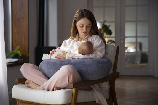 Emzirme Sürecinde Bilmeniz Gerekenler: Anne ve Bebek İçin İpuçları