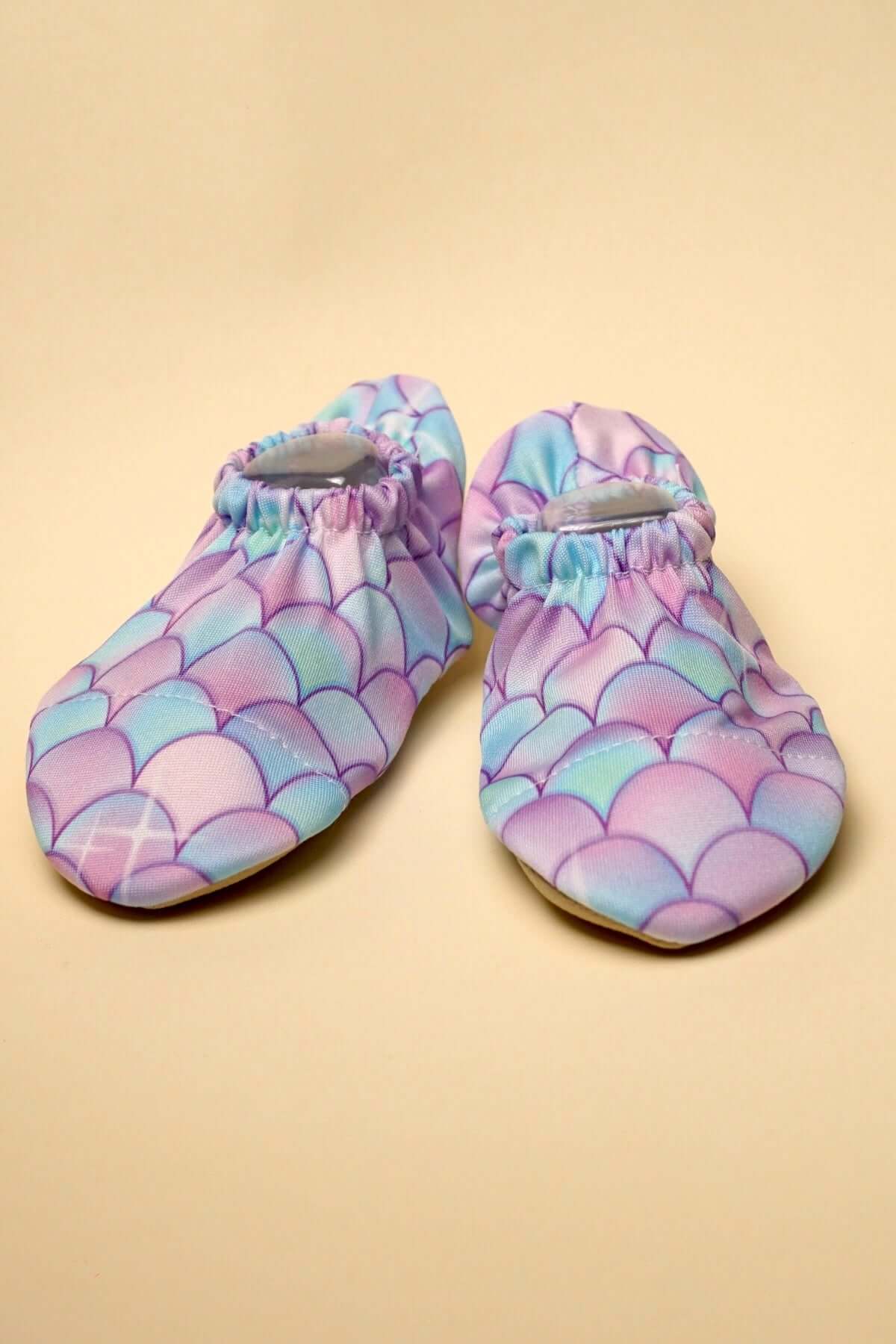 Deniz kızı desenli deniz ve havuz patiği – suya dayanıklı kaymaz taban