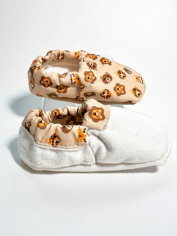 Hayvan figürlü bebek patik - çift olarak üstten görünüm