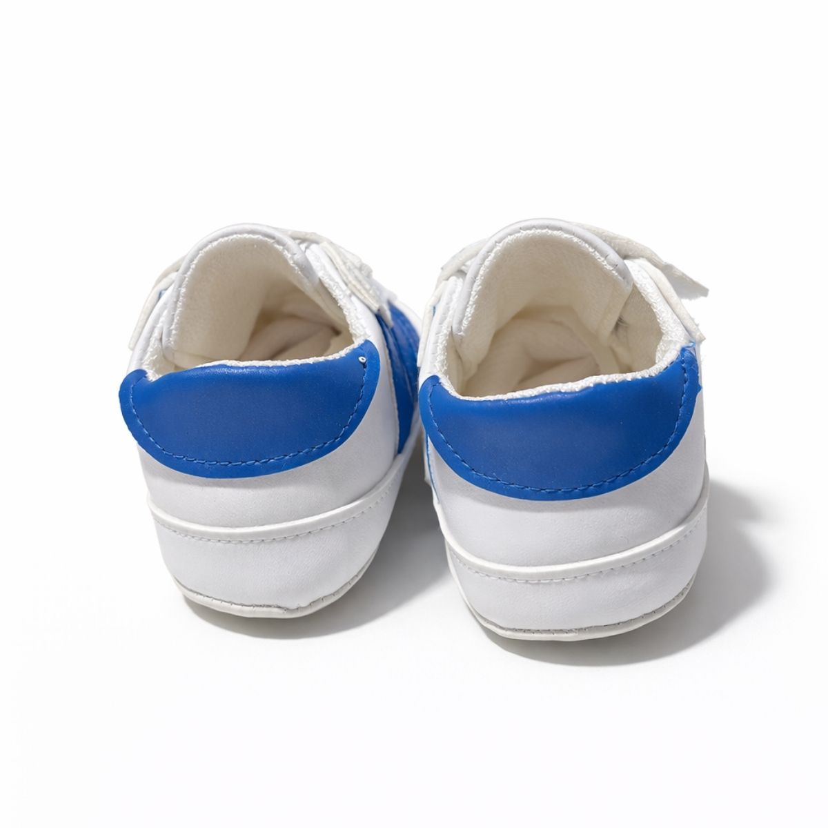 Mavi Beyaz Çizgili Cırt Cırtlı Bebek Spor Ayakkabı - arkadan görünüm