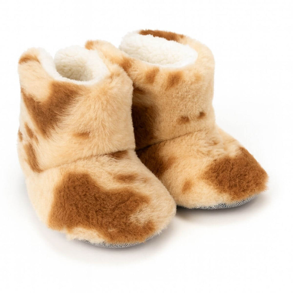 Bej inek desenli wellsoft kışlık ev botu, çocuk botu