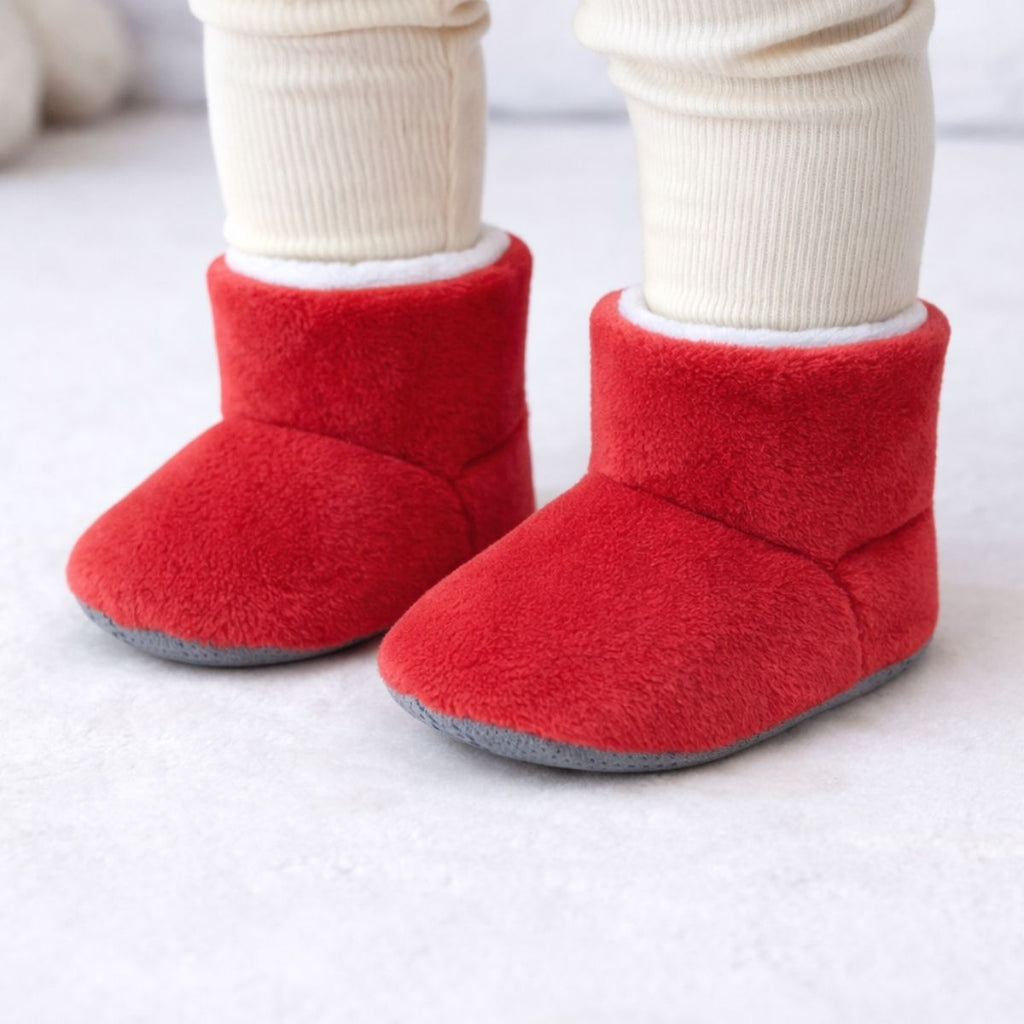 Peluş Dokulu Kırmızı Bebek Ev Botu Detay Görünüm