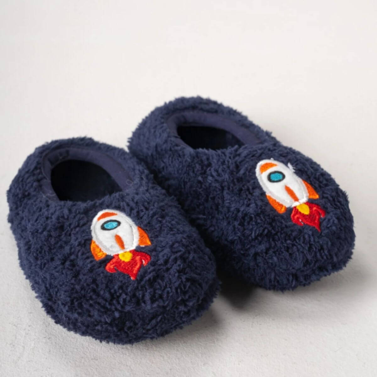 Lacivert renk roket desenli wellsoft peluş ev patiği
