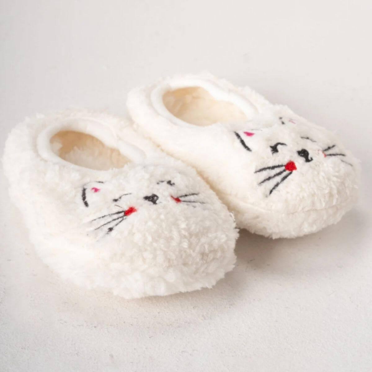 Beyaz renk kedi desenli wellsoft peluş ev patiği