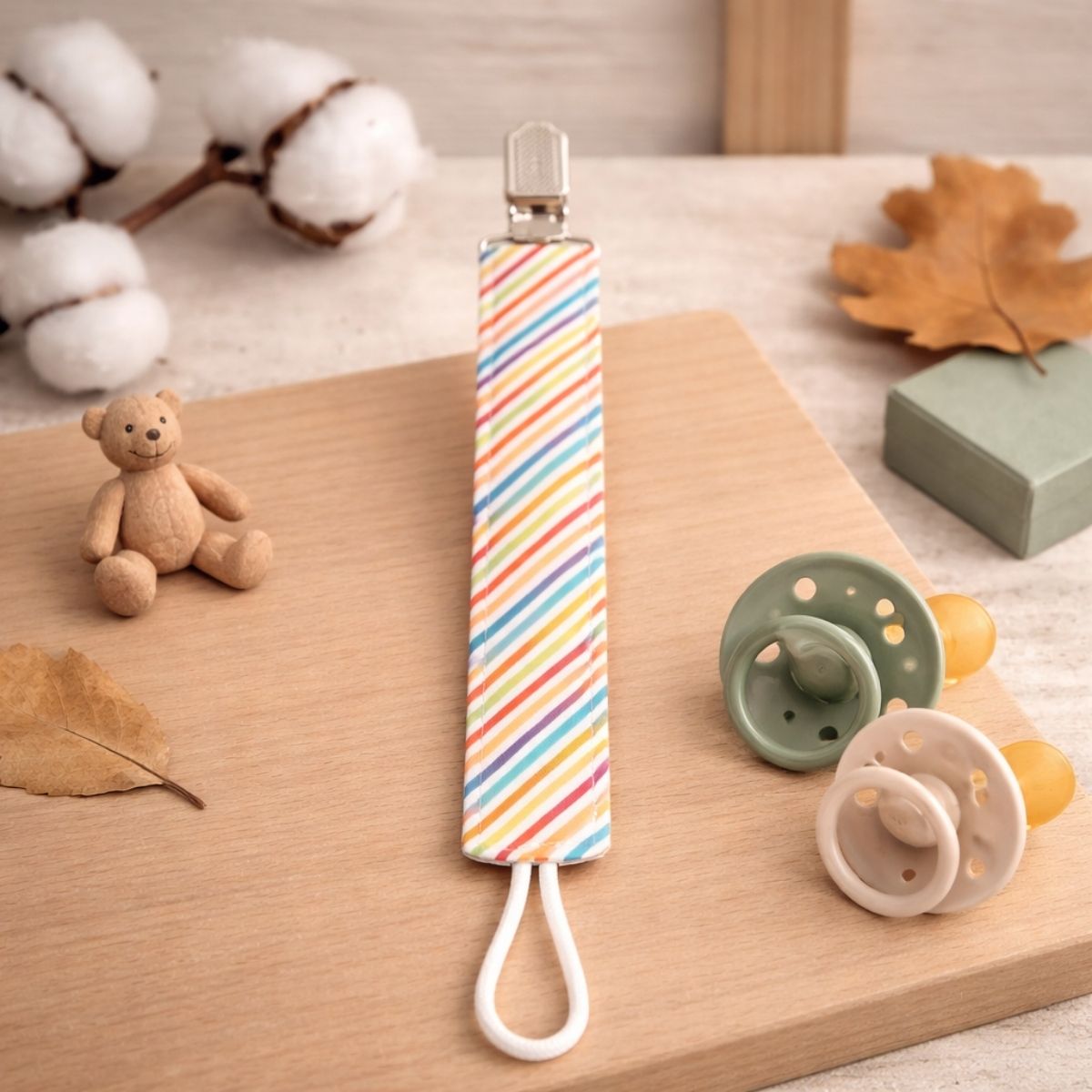 çizgili emzik askısı 