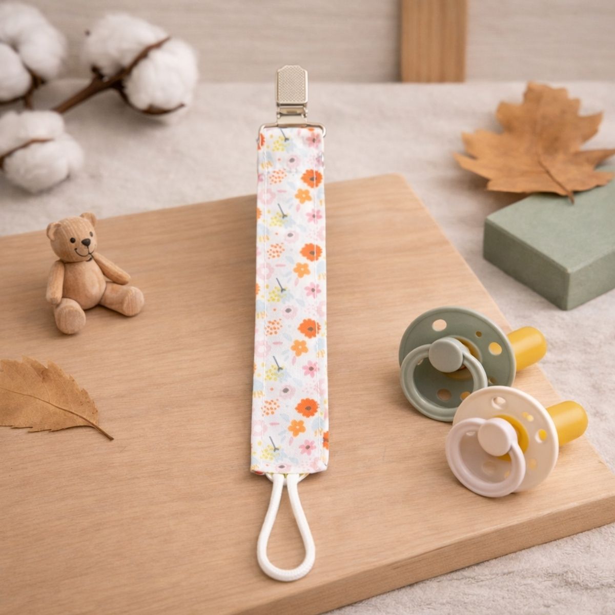 cicek desenli emzik askısı