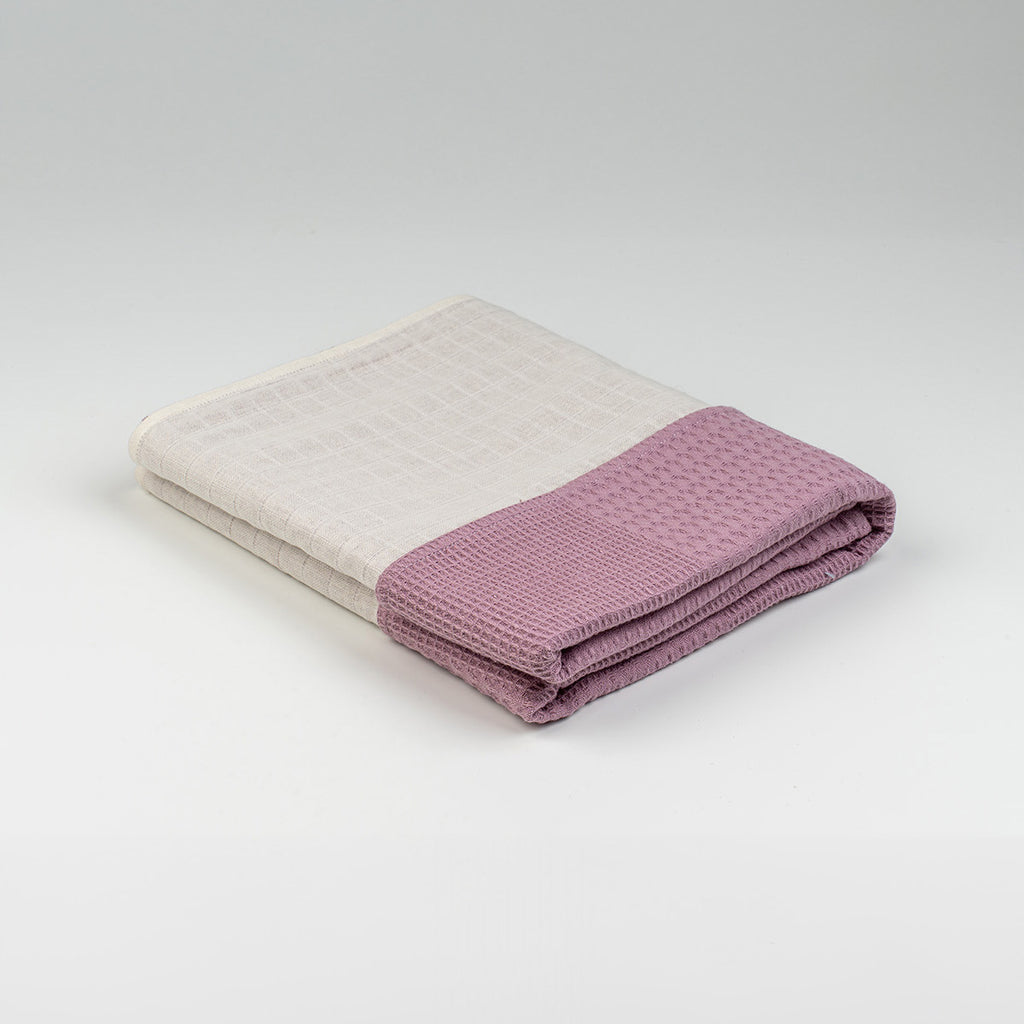 Katlanmış violet sade desenli waffle örtü