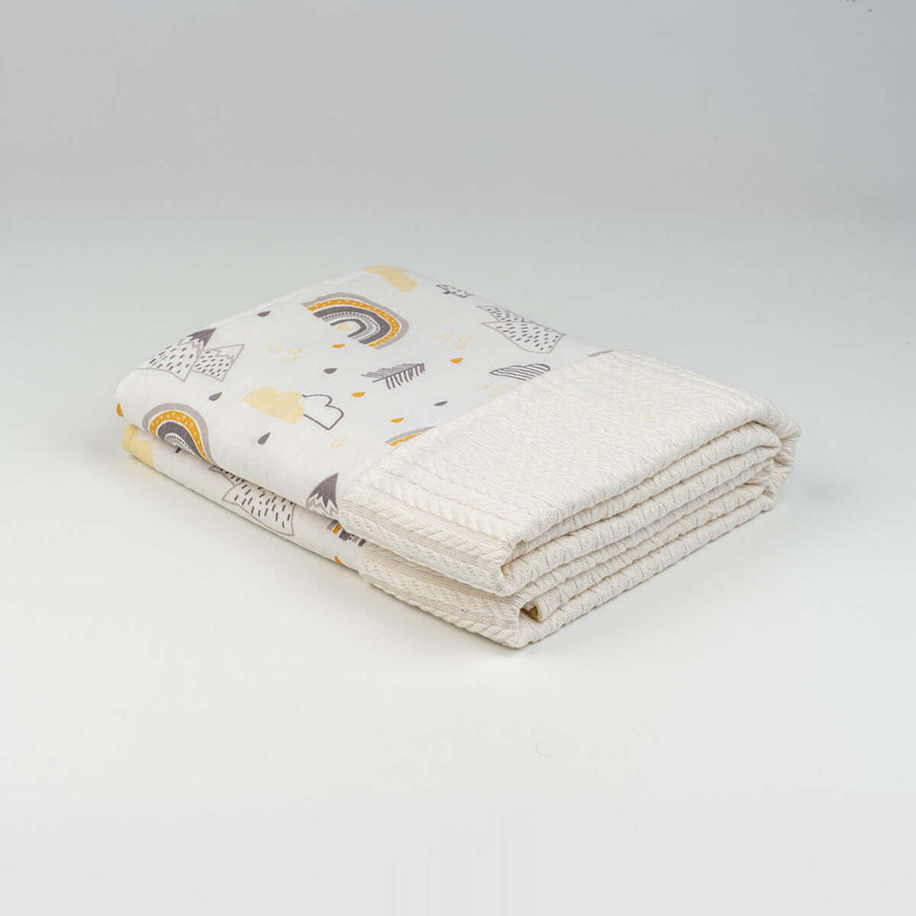 Katlanmış gökkuşağı dağ desenli ekru örgü bebek örtüsü, 90x90 cm