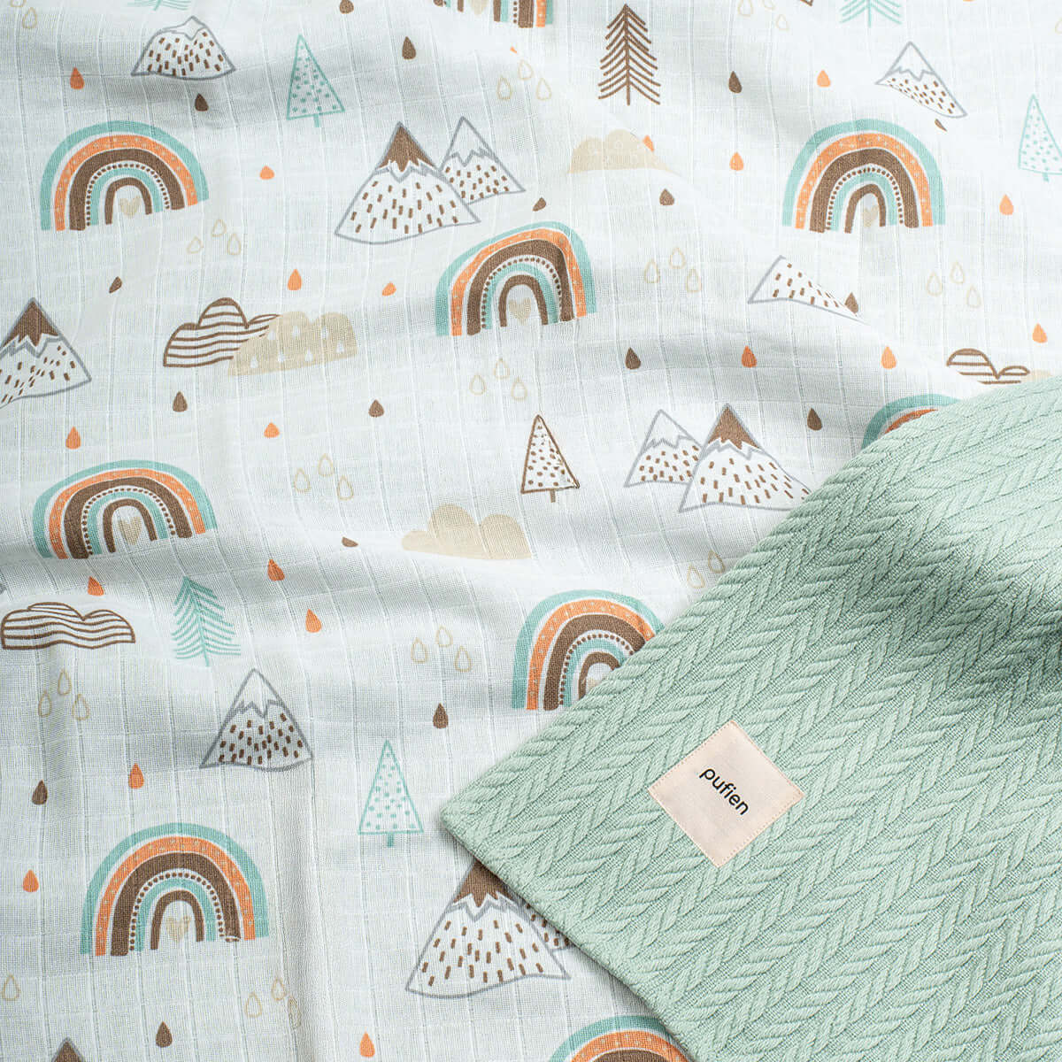 Yeşil örgü örtü, gökkuşağı dağ desenli detay