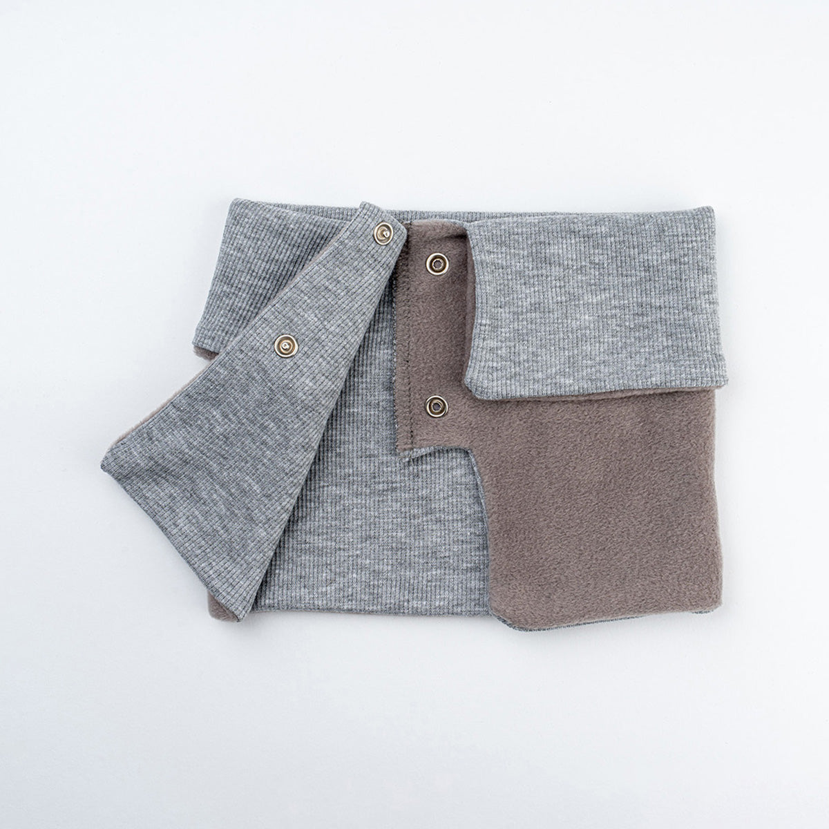 yumuşak dokulu çift kat gri bebek önlük - pamuk