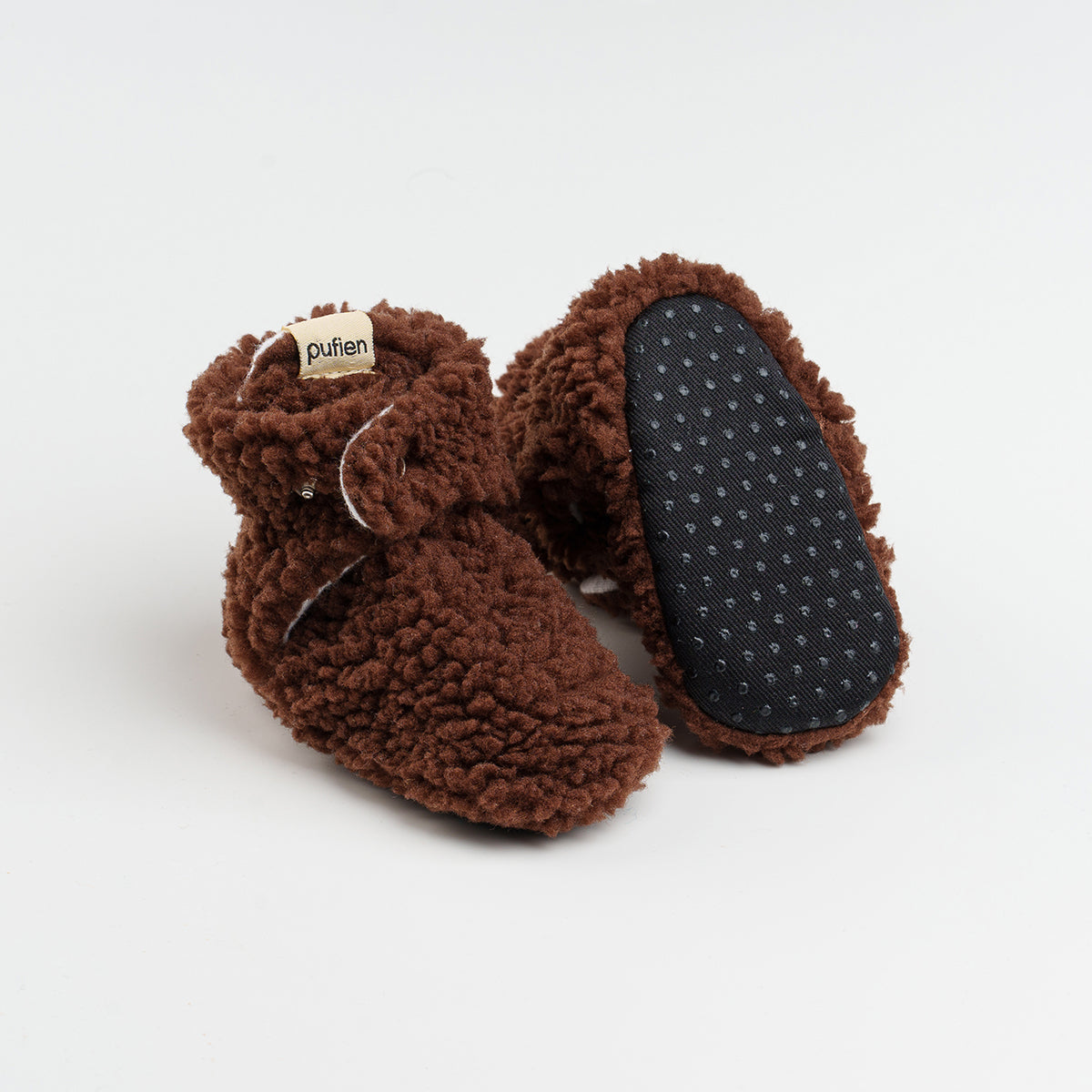 kahverengi kaymaz taban patik