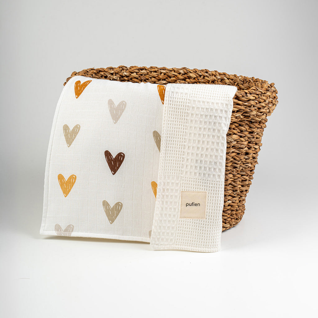 kalp desenli beyaz müslin waffle örtü