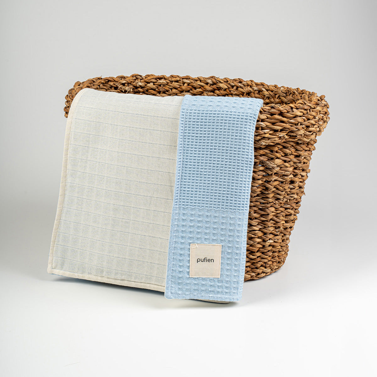 Sade desenli mavi waffle örtü