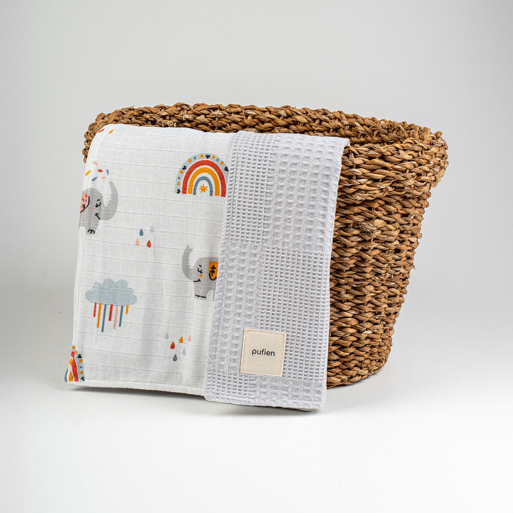 Gökkuşağı desenli gri waffle örtü