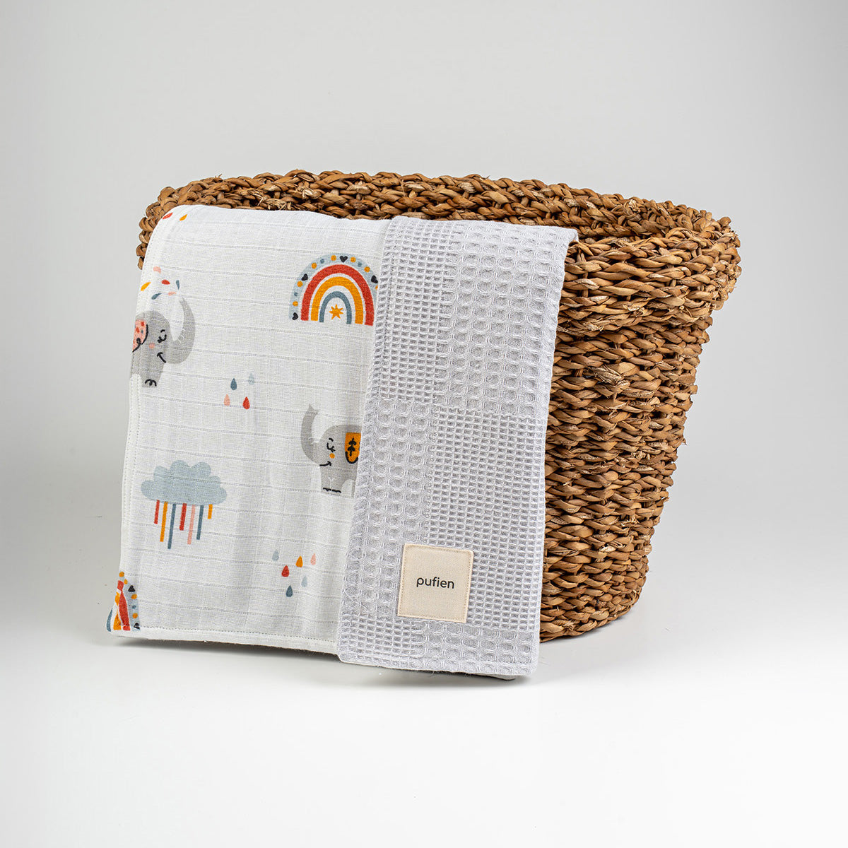 Gökkuşağı desenli gri waffle örtü