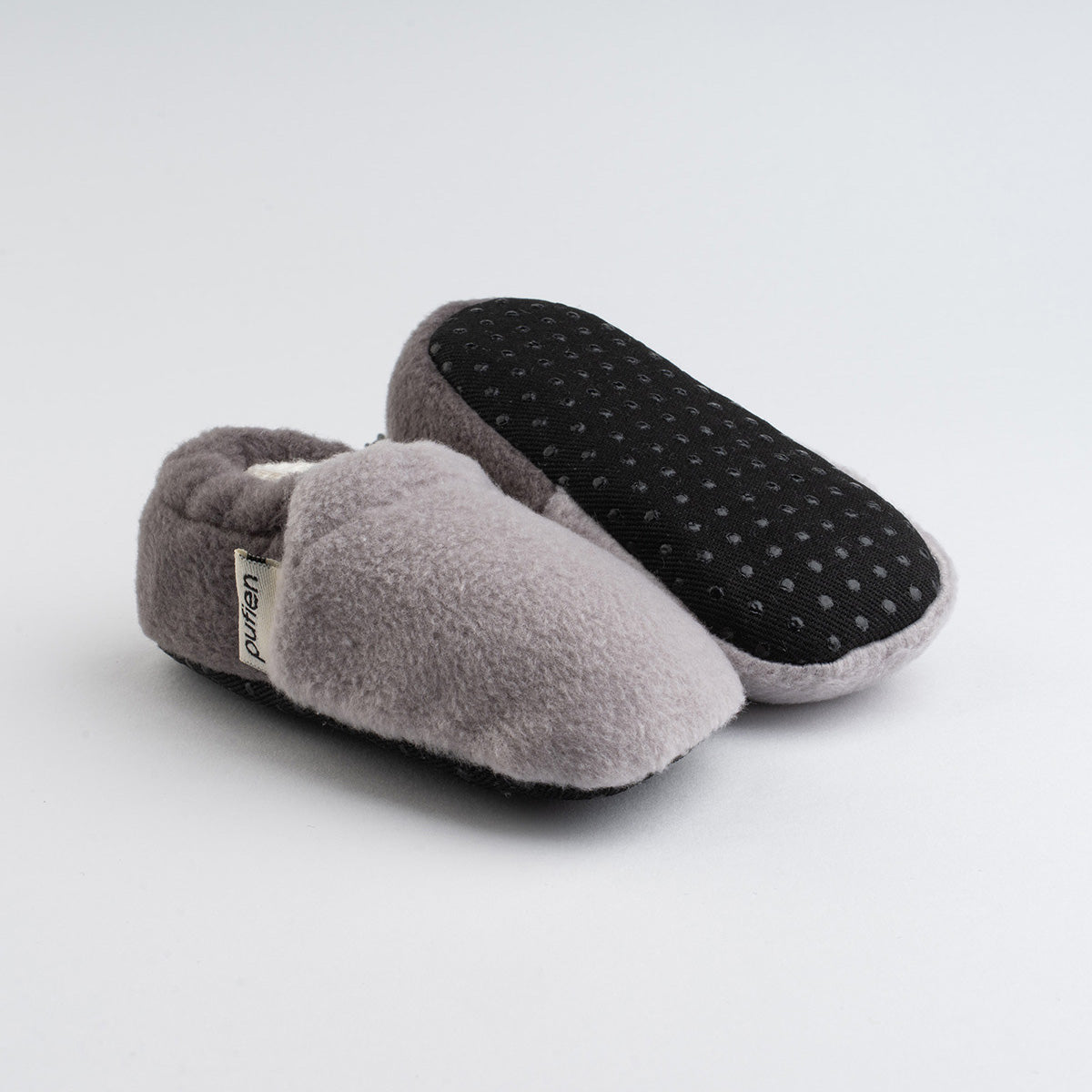 kaydırmaz kısa gri polar patik