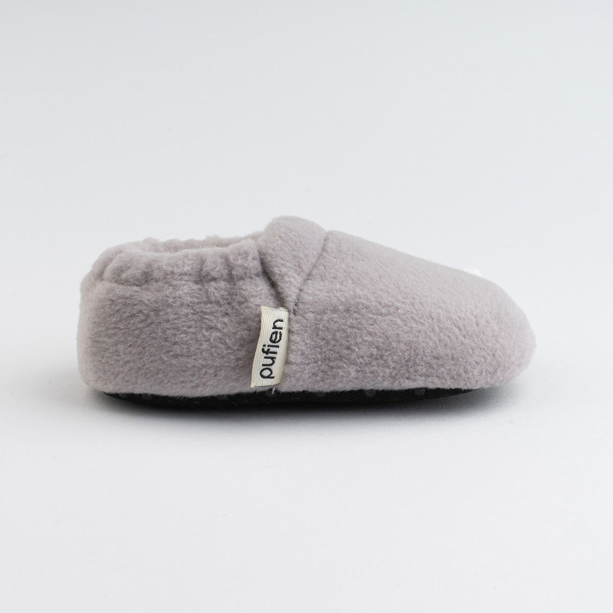 gri kısa polar patik yandan görünüm