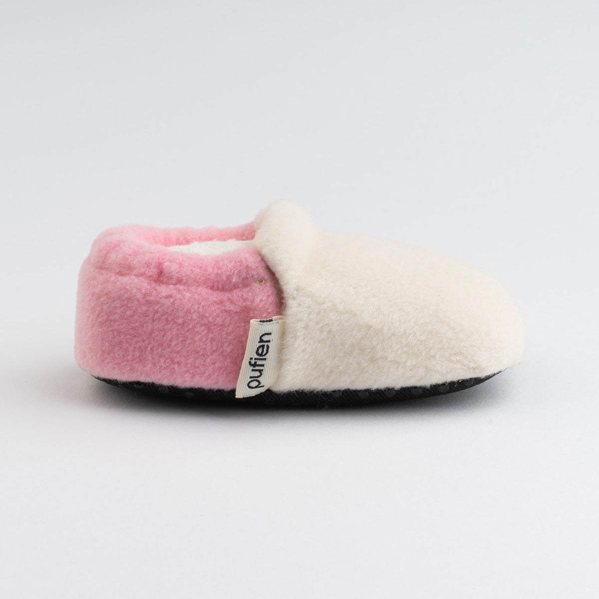 pembe - beyaz kısa polar patik yandan görünüm
