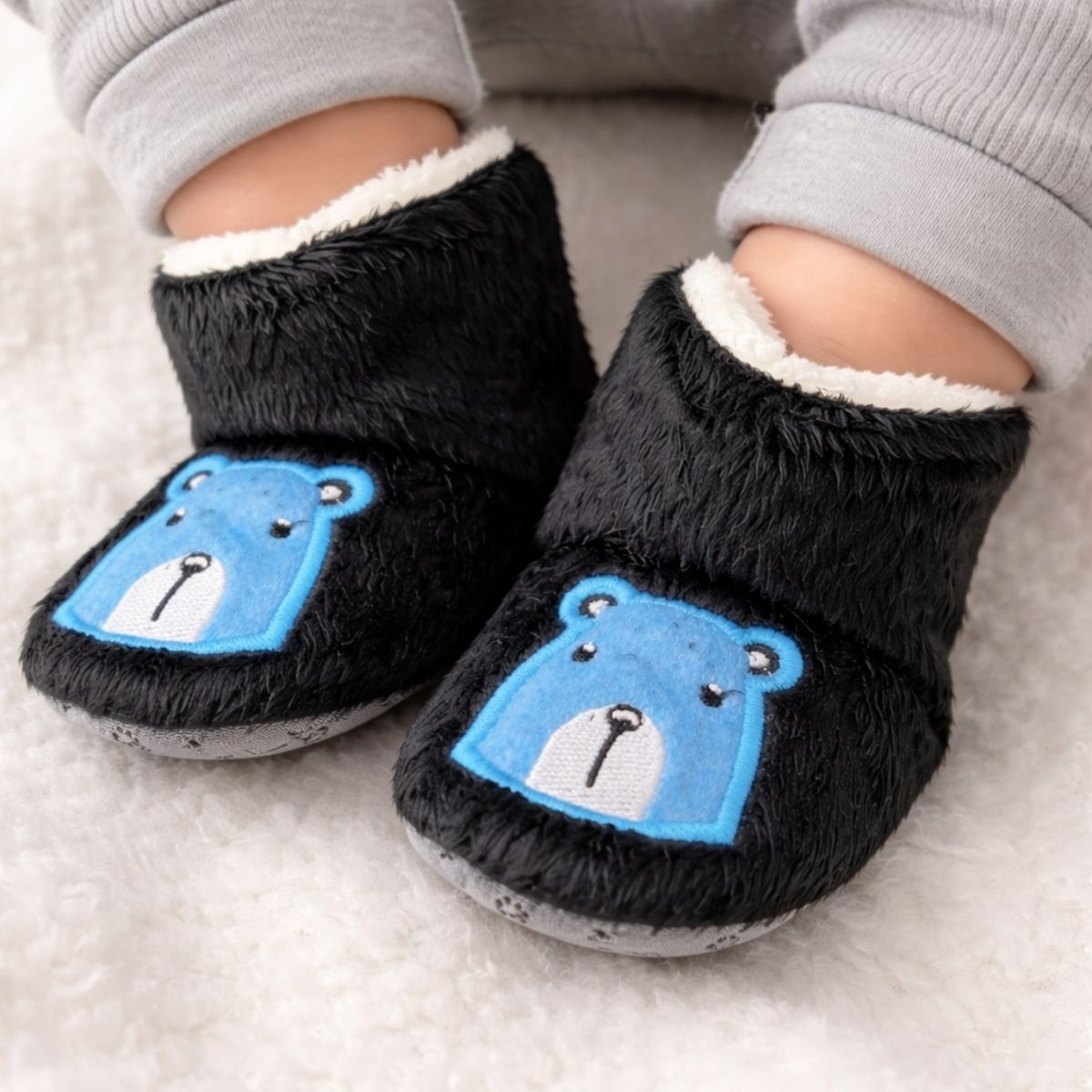 Ayıcık Desenli Siyah Peluş Bot - Pufien