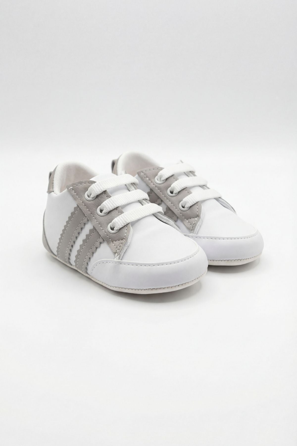 Beyaz Yeşil Çizgili Bağcıklı Bebek Sneaker Ayakkabı — Gri