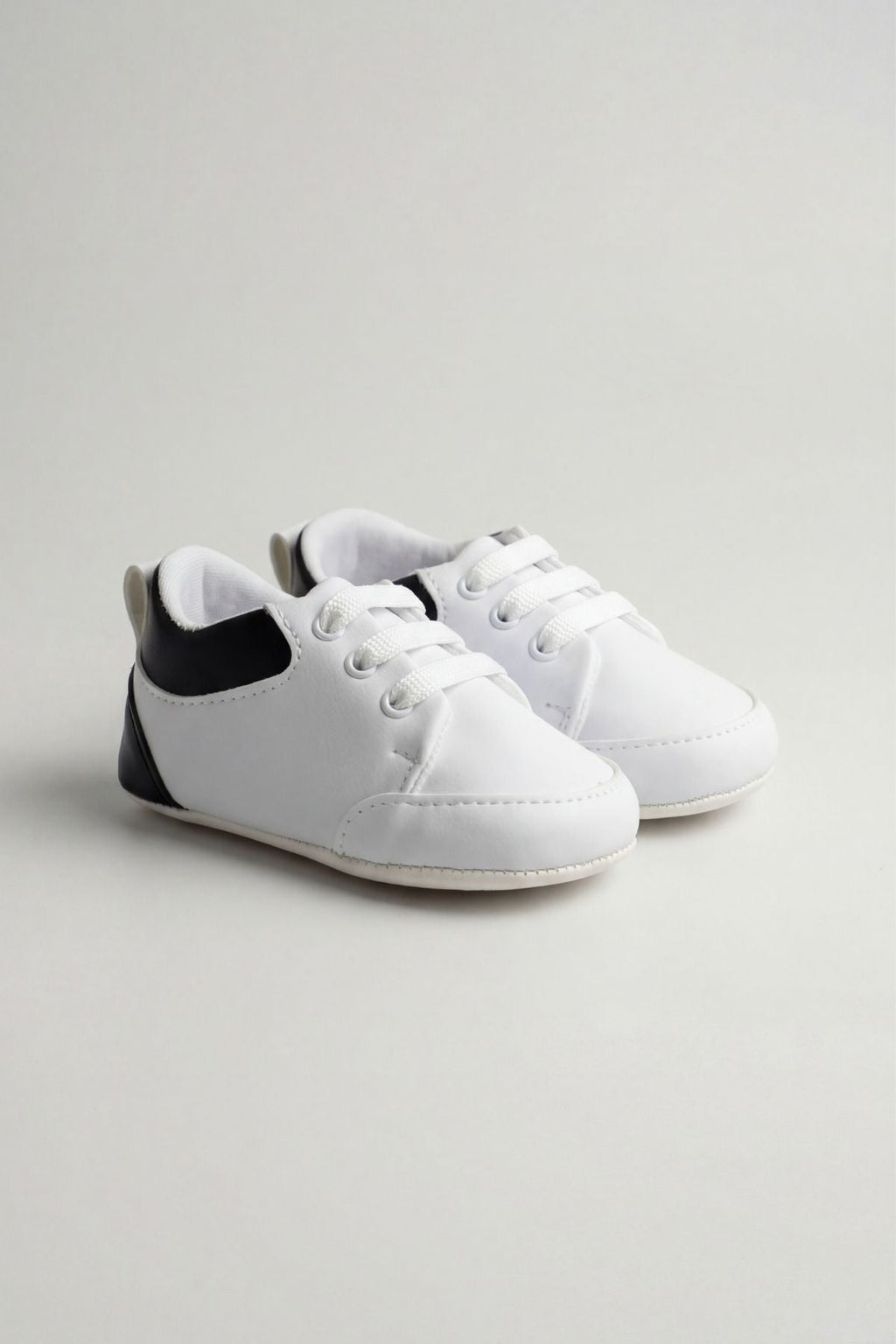 İlk Adım Ayakkabısı, Bebek Patik, Beyaz Siyah - PufienSneaker