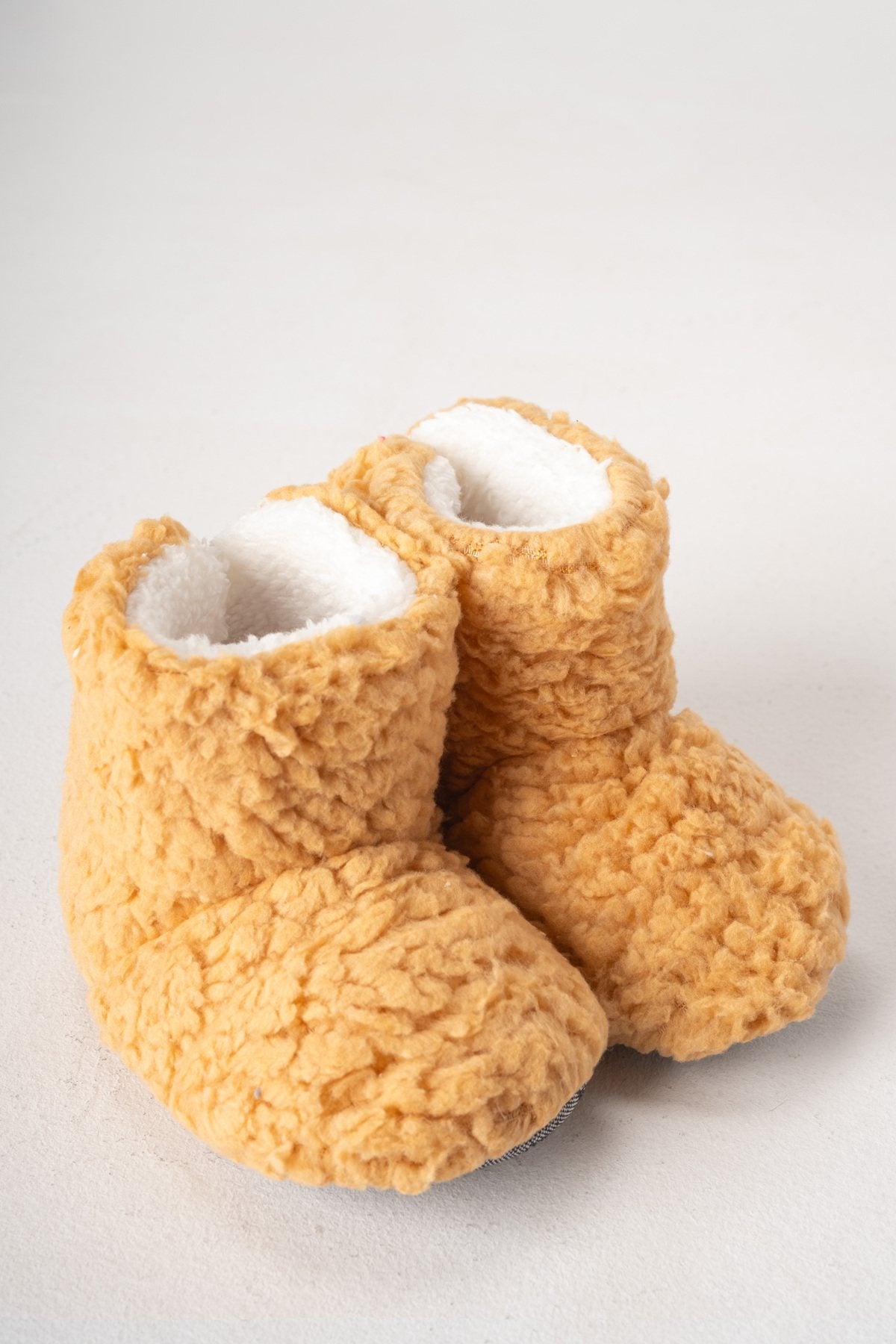 Kuzu Peluş Çocuk Ev Botu — Camel