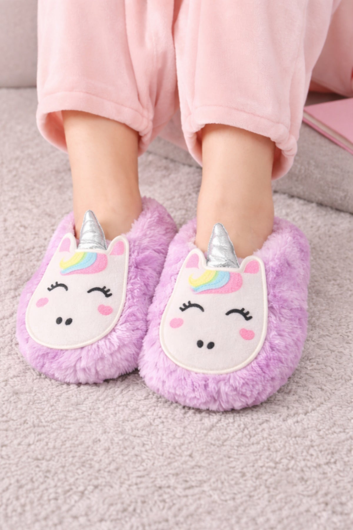 Lila Kız Çocuk Unicorn Desenli Kaymaz Tabanlı Ev Patiği - PufienPatik