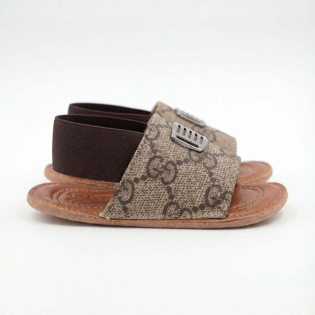 Monogram Desenli Gümüş Tokalı Bebek Terlik Unisex - Pufien
